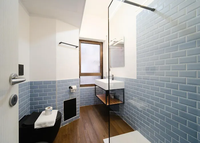 Cavour's Dream By Buddyrent * Roma